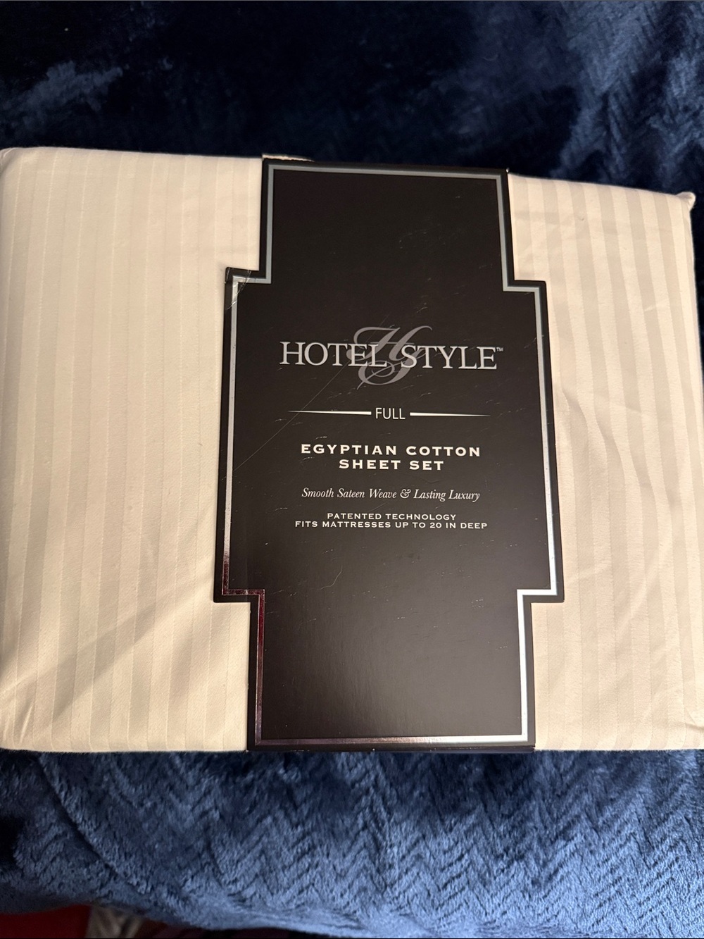 Hotel Style Full Egyptian Cotton Sheet Set - White Damask 600 Thread Count